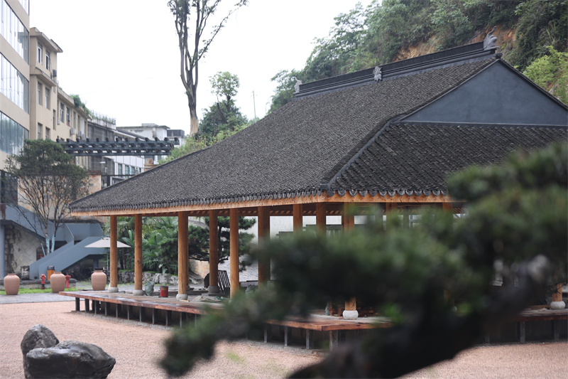 93E9BF3BCC778F31F26341C7F56BF6B7